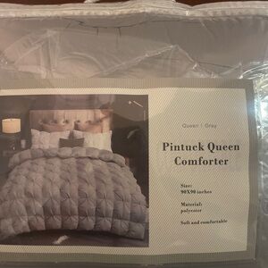 Queen Comforter. Brand new